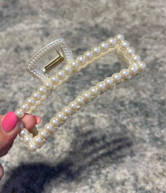 Pearl Claw Clip